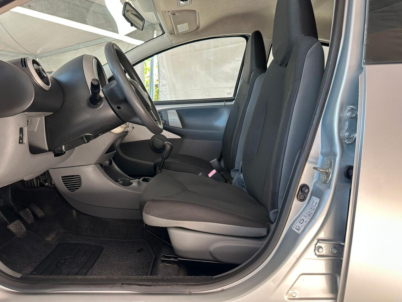 Toyota Aygo 1.0 12V VVT-i 5 porte Sol