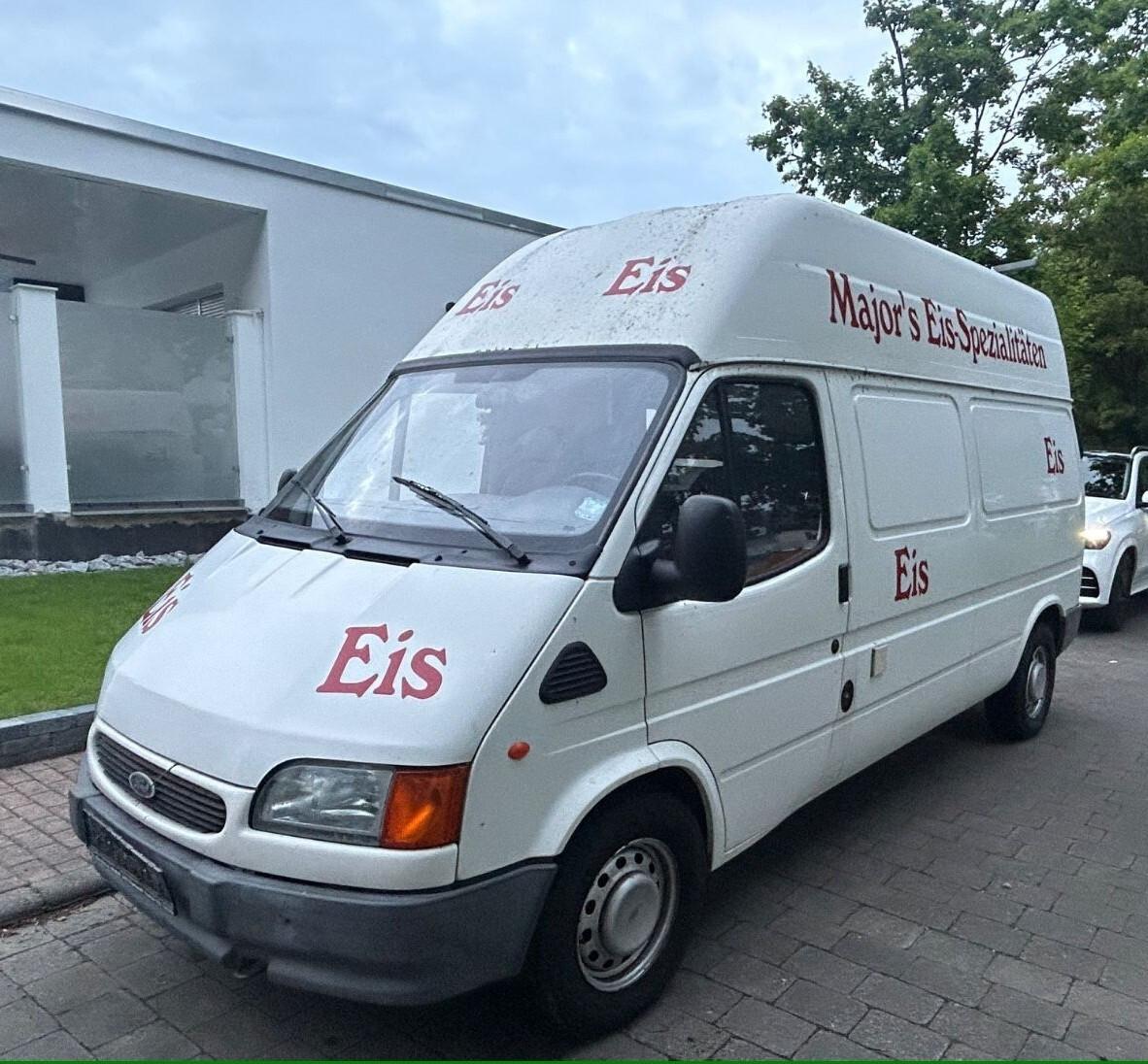 Food truck furgone dei gelati Ford Transit