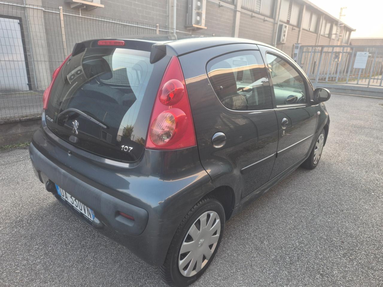 Peugeot 107 1.4 HDi 5p. Sweet Years