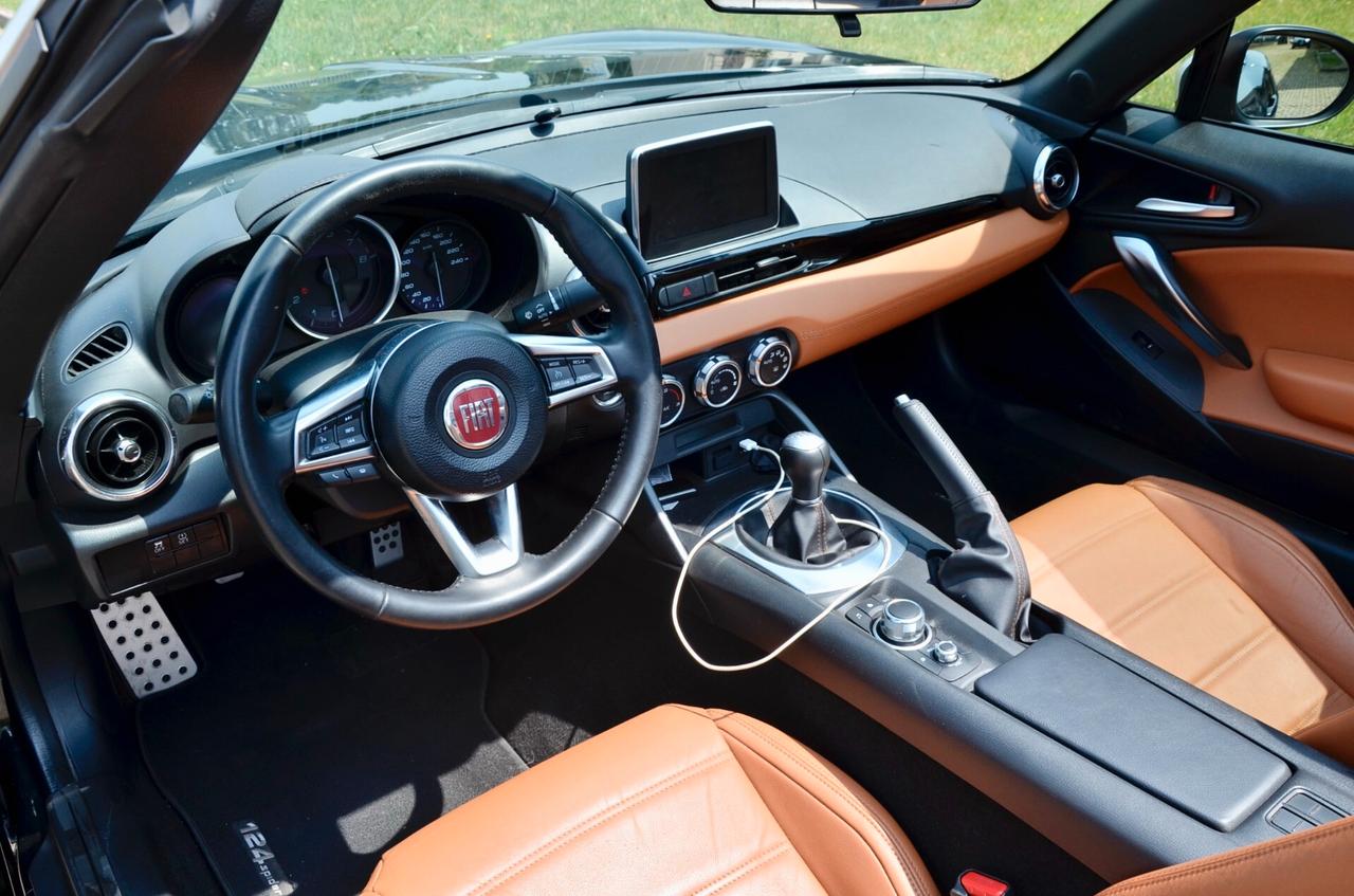 FIAT 124 SPIDER 1.4 M-AIR LUSSO 140cv MANUALE, EURO 6D, UFF ITALIANA, BOOK SERVICE, BOSE, NAVI, RETROCAMERA, PERMUTE
