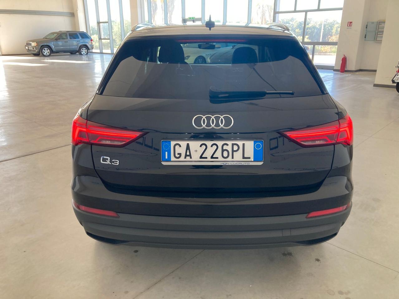 Audi Q3 35 TDI S tronic Business Advanced