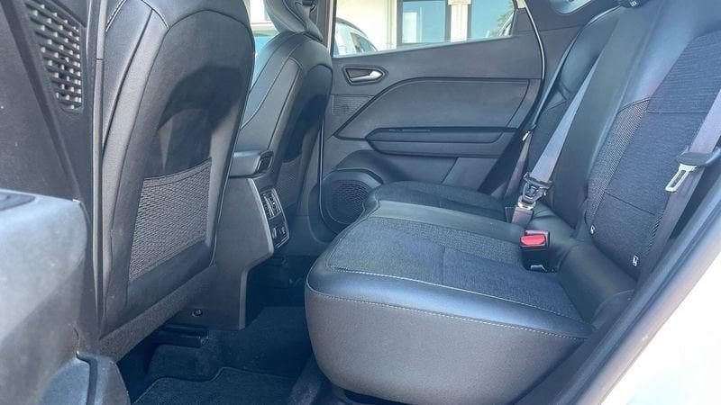 Renault Captur 1.6 E-TECH Plug-in Hybrid 160cv Rive Gauche 1.6 E-TECH Plug-in Hybrid 160cv Initiale Pa