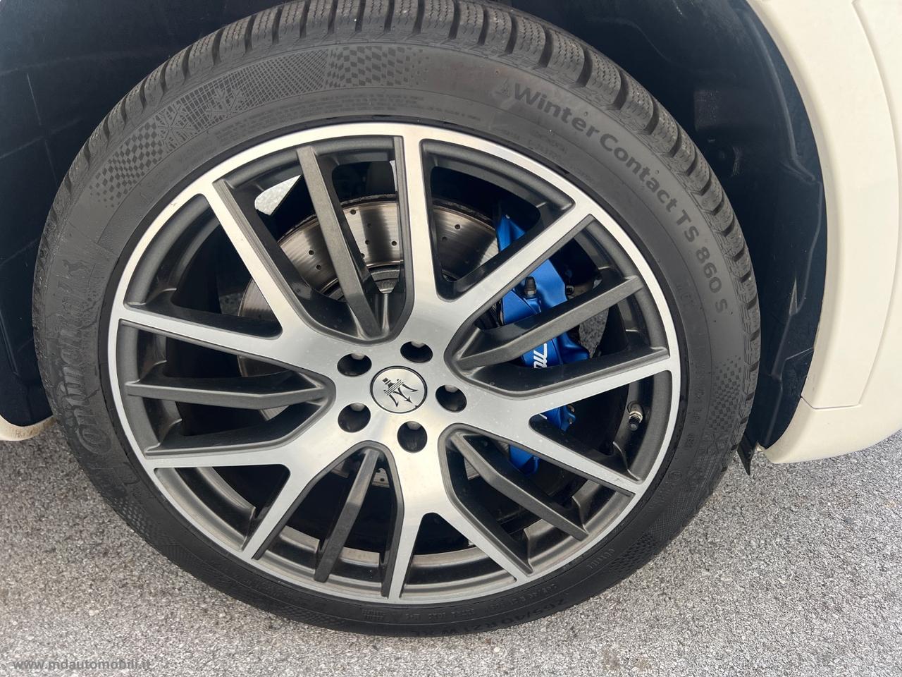 MASERATI Levante 330 CV MHEV AWD GT TETTO 21 IVA ESPOSTA