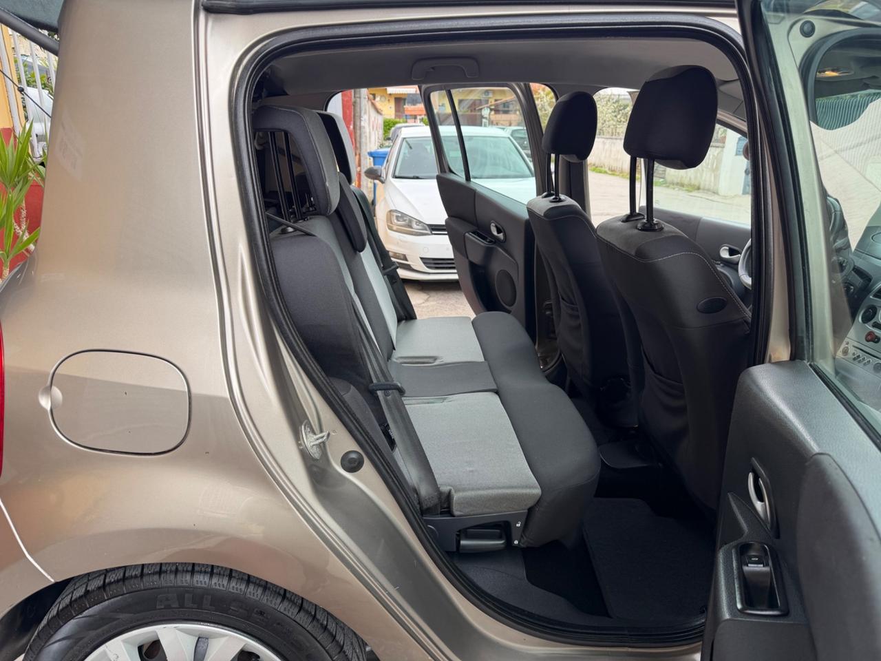 Renault Modus Grand 1.5 dCi 85CV Dynamique