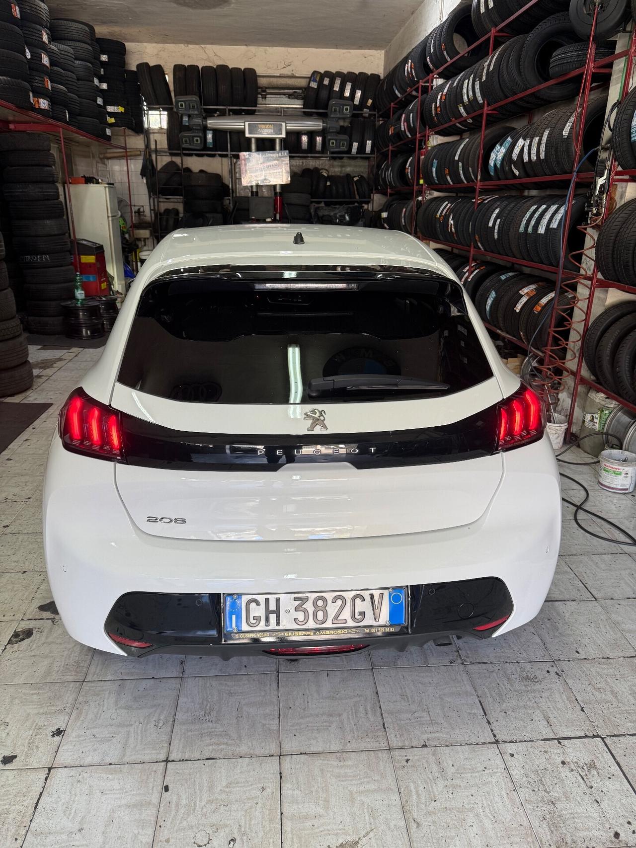 Peugeot 208 PureTech 100 Stop&Start EAT8 5 porte Allure