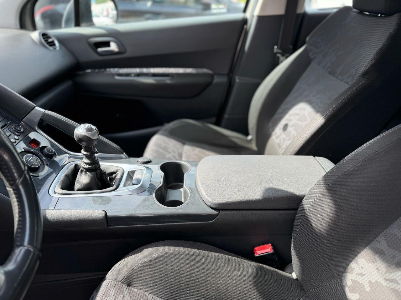 Peugeot 3008 1.6 HDi 110CV Outdoor