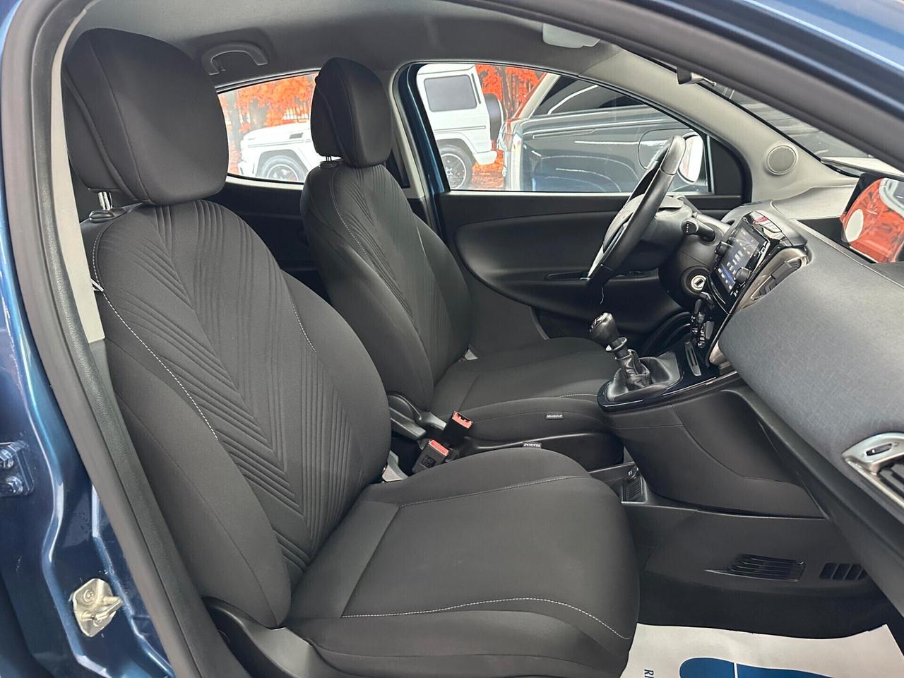 Lancia Ypsilon 1.0 firefly hybrid Gold s -IVA ESPOSTA