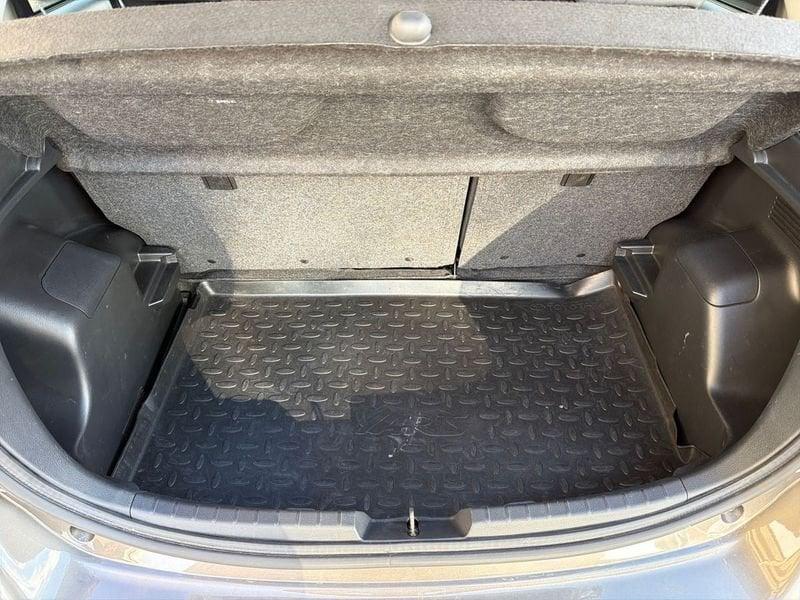 Toyota Yaris Yaris 5p 1.5h lounge my16