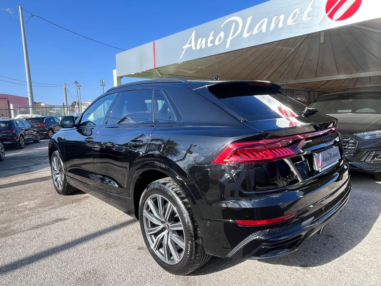 Audi Q8 50 TDI 231 CV quattro s-line