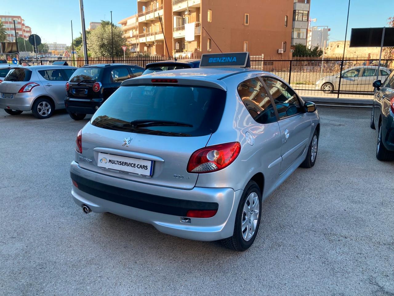 Peugeot 206 Plus 1.1 60CV 3p. Plus