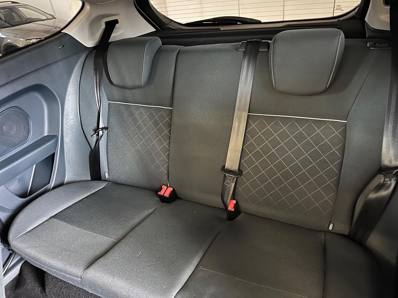 Ford Fiesta 1.4 Benzina - GPL Titanium Ok Neopatentati