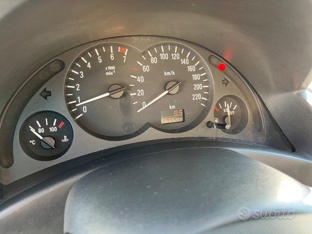 Opel Corsa 1.2i 5 porte
