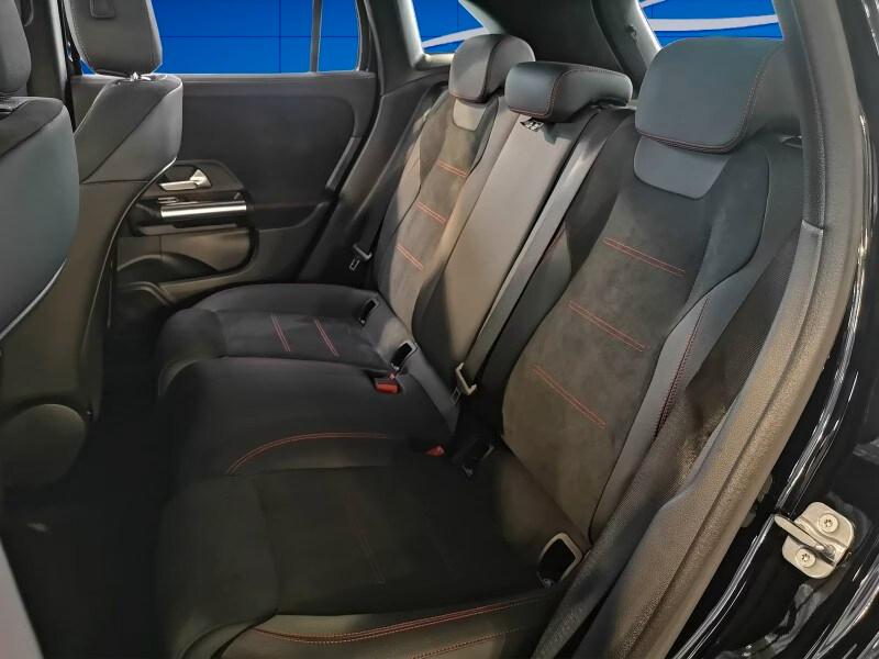 MERCEDES GLA (H247) GLA 180 Automatic ...