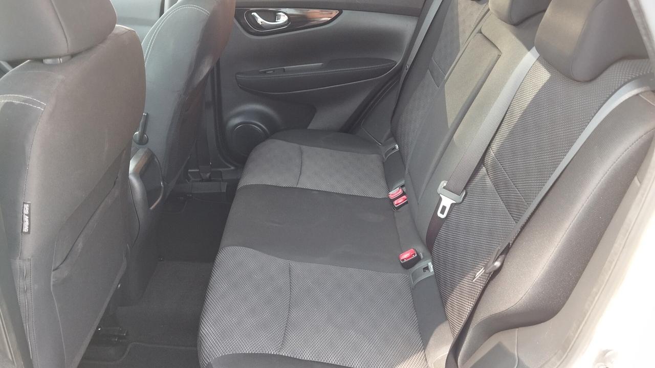 NISSAN QASHQAI TETTO-NAVI-CAMERA 360