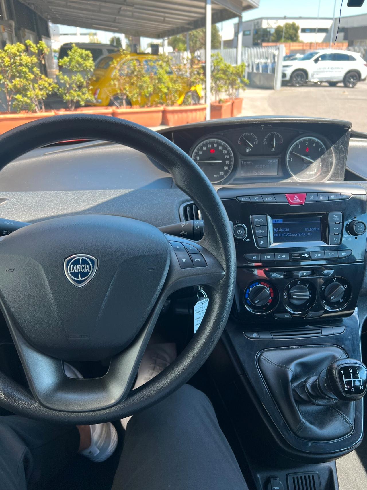 Lancia Ypsilon 1.0 FireFly 5 porte S&S Hybrid Ecochic Silver