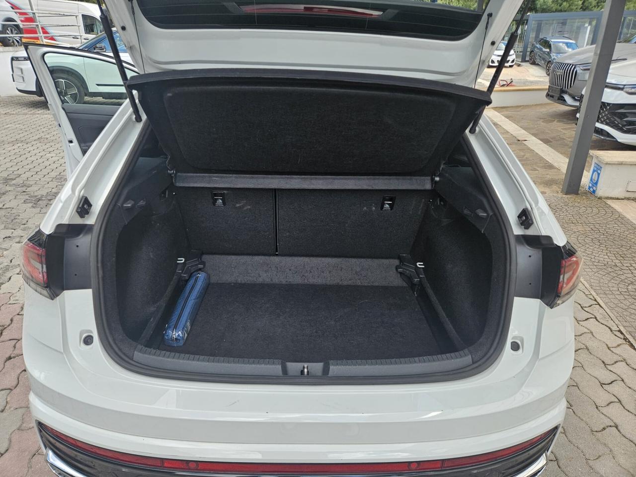 Volkswagen Taigo 1.0 TSI 110 CV R-Line