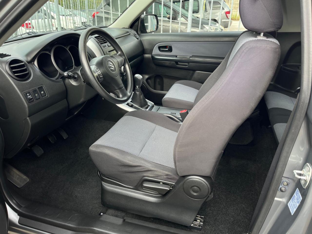 Suzuki Grand Vitara BENZINA 1.6 106cv 16V 3 porte DA VETRINA