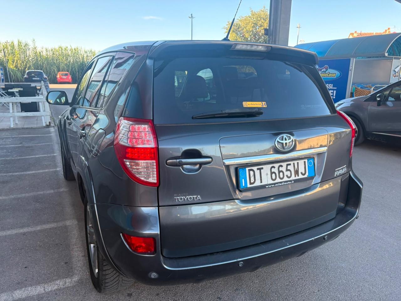 Toyota RAV 4 RAV4 2.2 D-4D 150 CV DPF Luxury automatico
