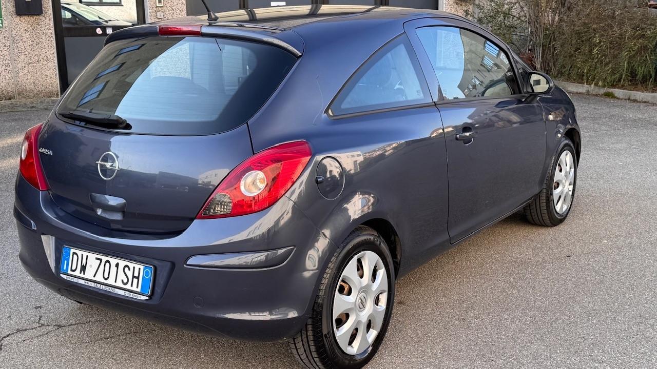 Opel Corsa 1.2 3 porte Enjoy GPL
