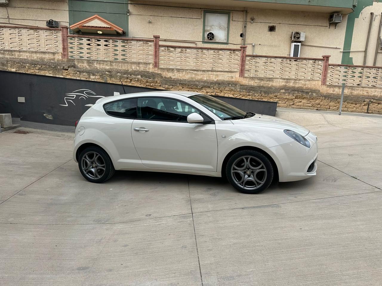 Alfa Romeo MiTo 1.6 JTDm-2 S&S Distinctive
