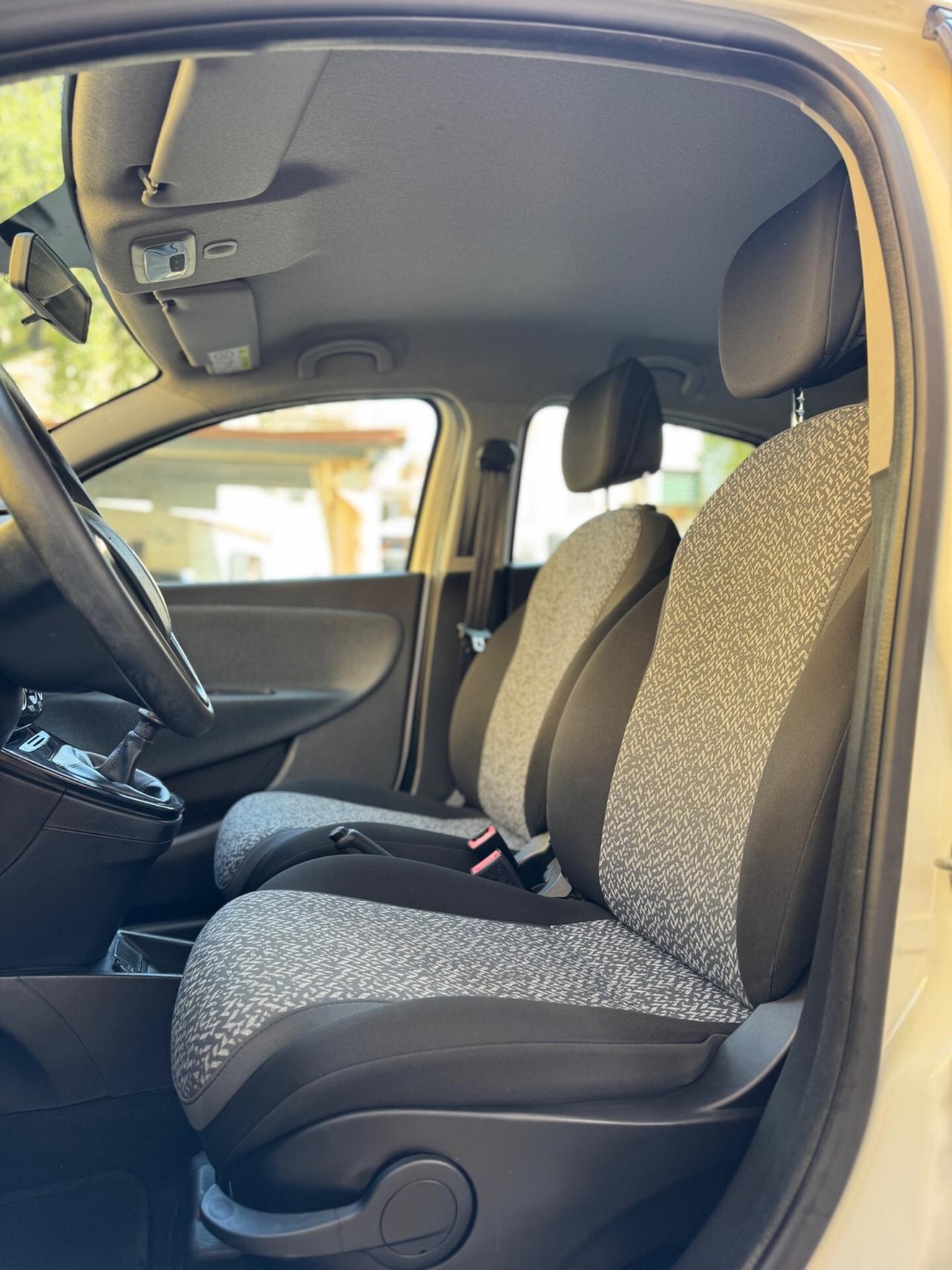 Lancia Ypsilon 1.2 69 CV 5 porte Elefantino Blu OK NEOPATEN