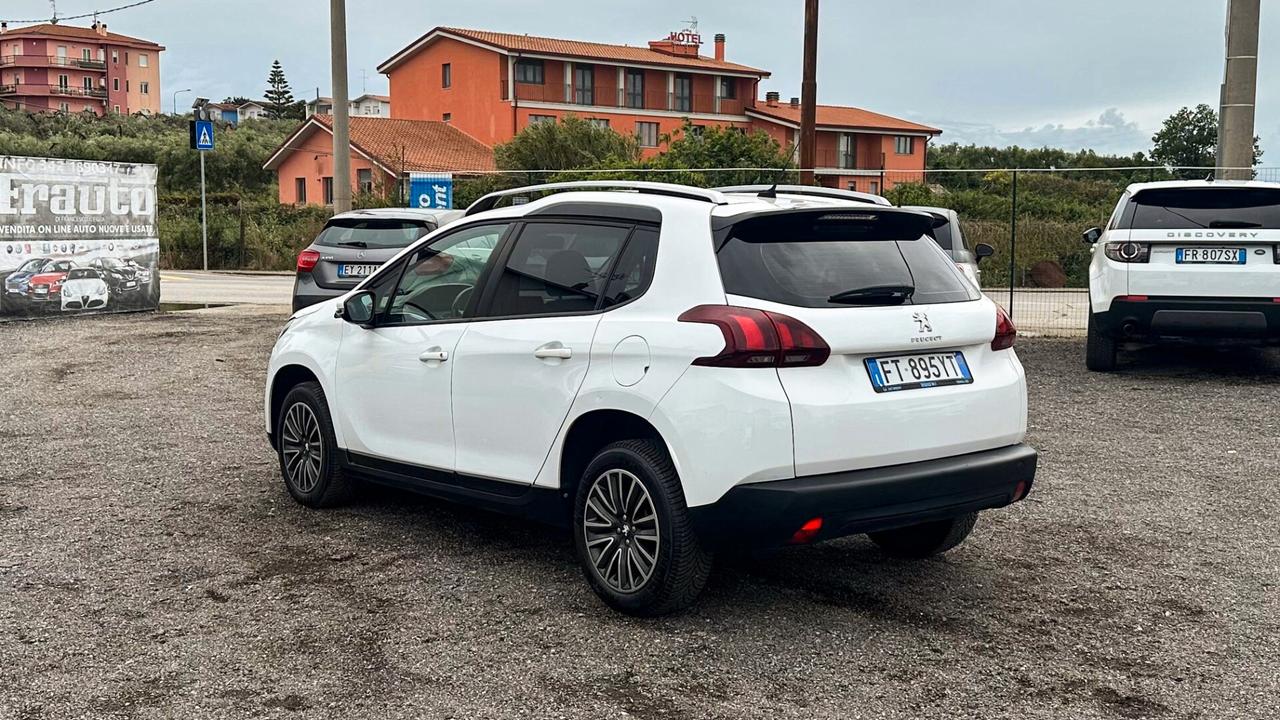 Peugeot 2008 BlueHDi 100 S&S Black Matt
