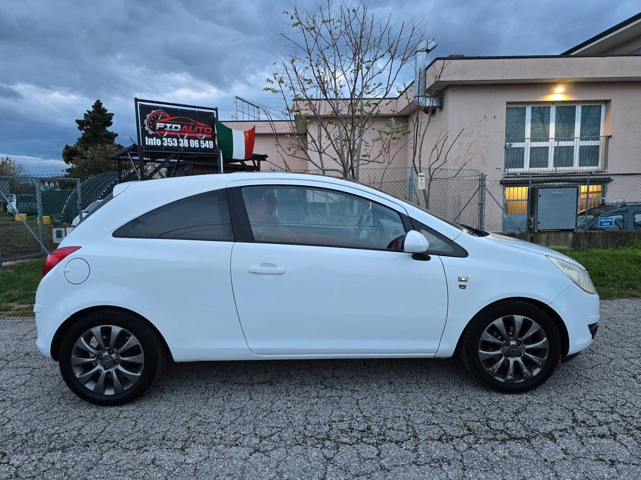 Opel Corsa 1.2 Benzina con GARANZIA-NEOPATENTATI