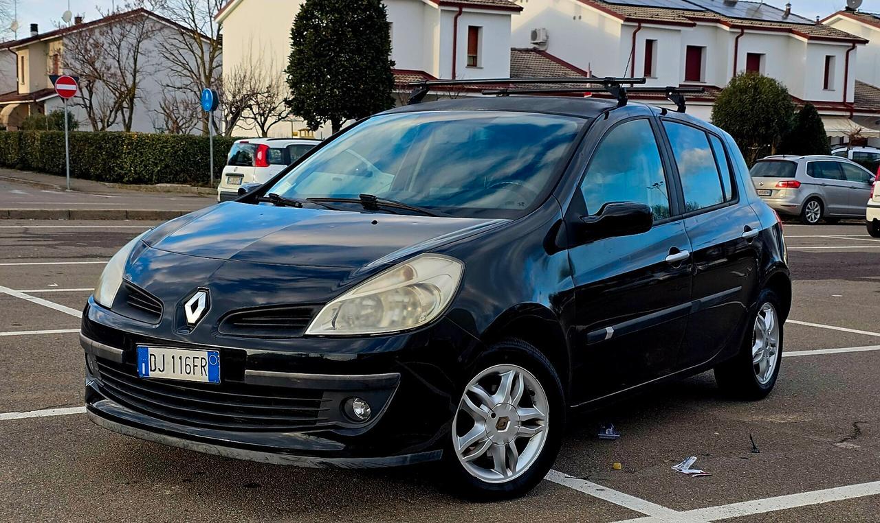 Renault Clio 1.5 dCi NEOPATENTATI