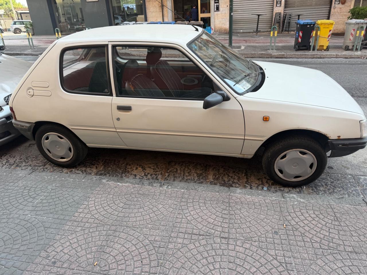 Peugeot 205 1.1 3 porte XR
