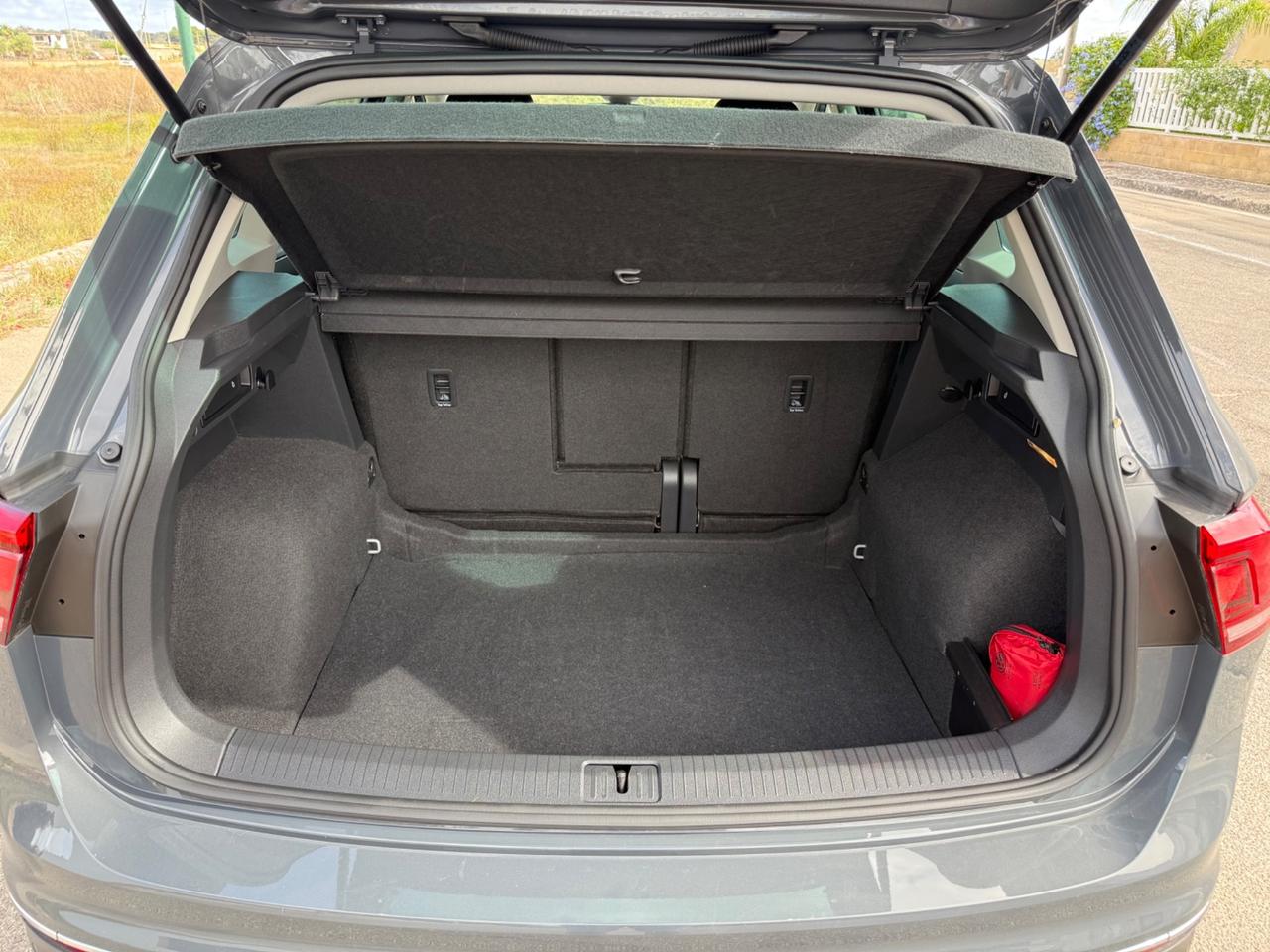 Volkswagen Tiguan 2.0 TDI 150 CV SCR DSG R-Line