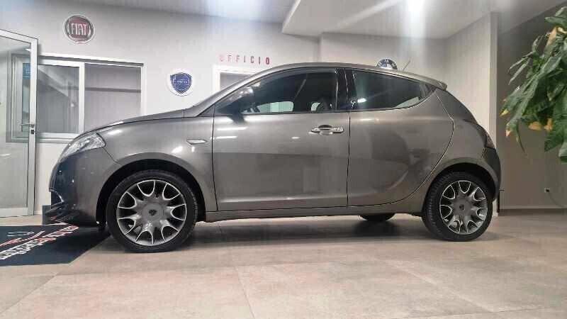 Lancia Ypsilon 1.3 M-Jet 95 CV S&S Gold