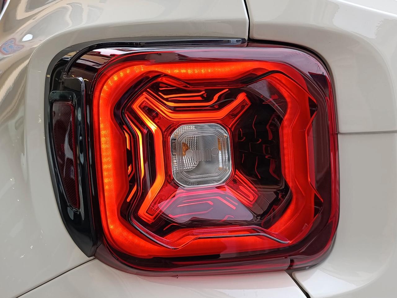 Jeep Renegade 1.3 T4 DDCT aut. Km 28.327