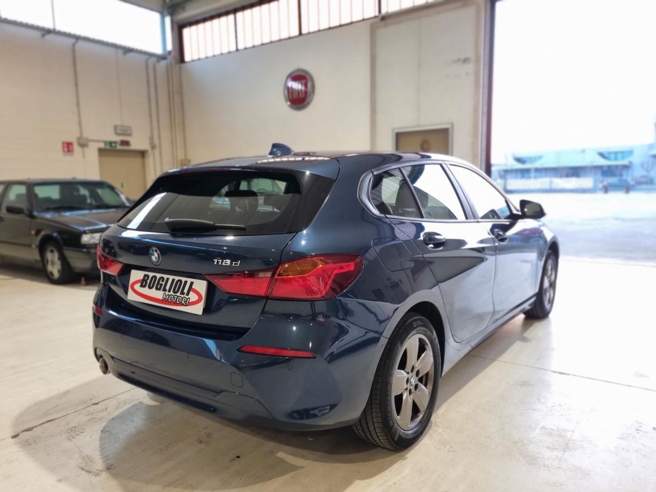 Bmw 116d 5p. Business Advantage