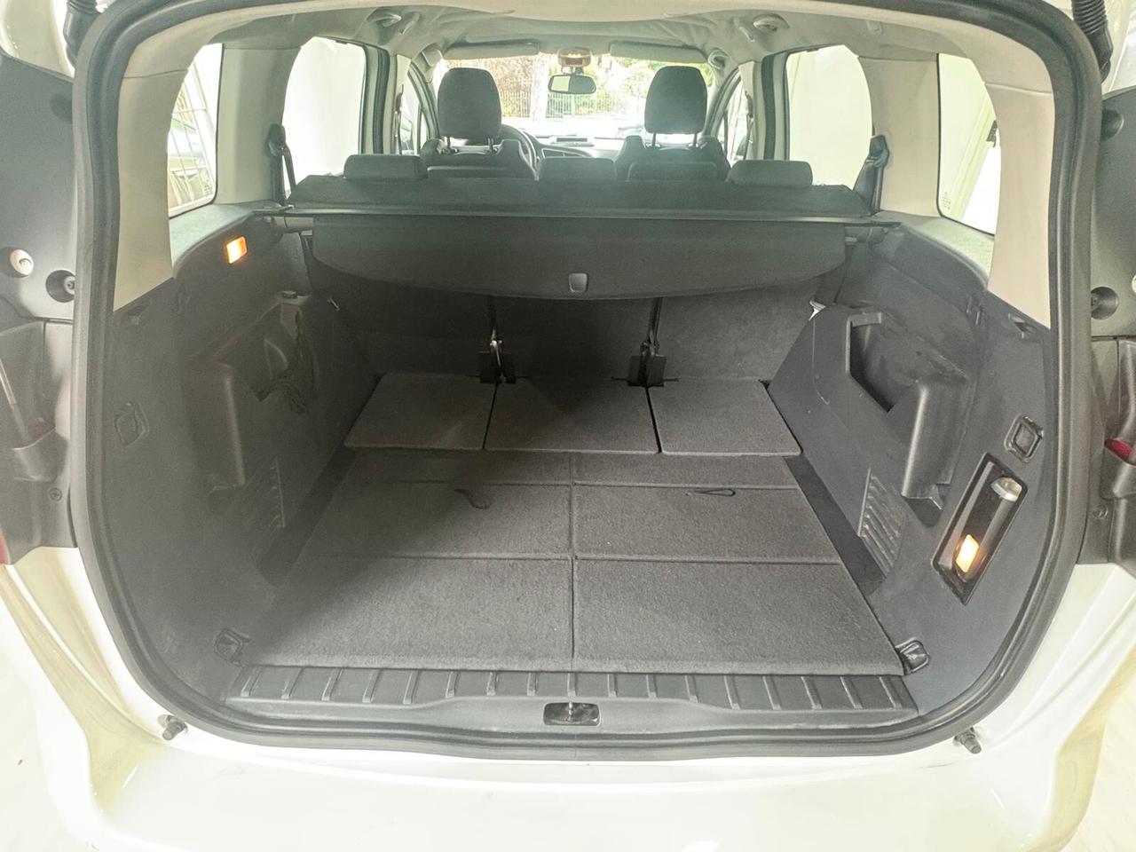 Peugeot 5008 1.6 HDi 12 MESI DI GARANZIA COMPLETA !!!