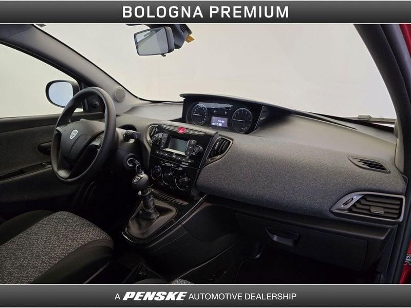 Lancia Ypsilon Ypsilon 1.0 FireFly 5 porte S&S Hybrid Silver