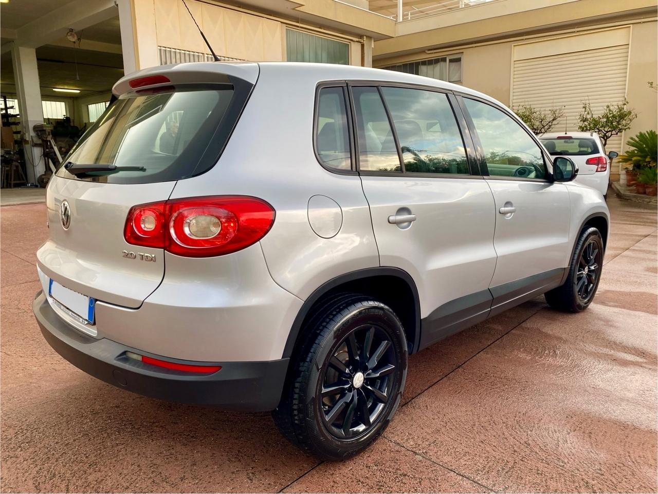 Volkswagen Tiguan 2.0 16V TDI DPF Sport & Style (18°)