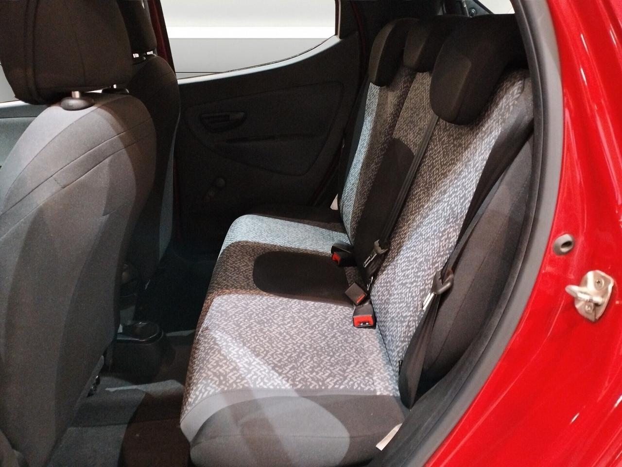 Lancia Ypsilon 1.0 FireFly 5 porte S&S Hybrid Ecochic Silver