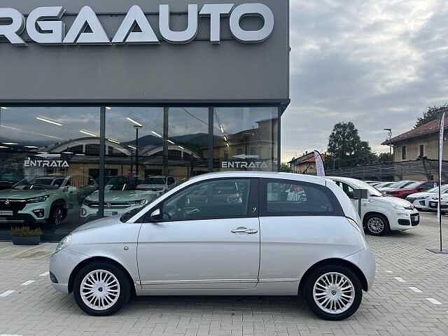Lancia Ypsilon 1.2 Oro Giallo