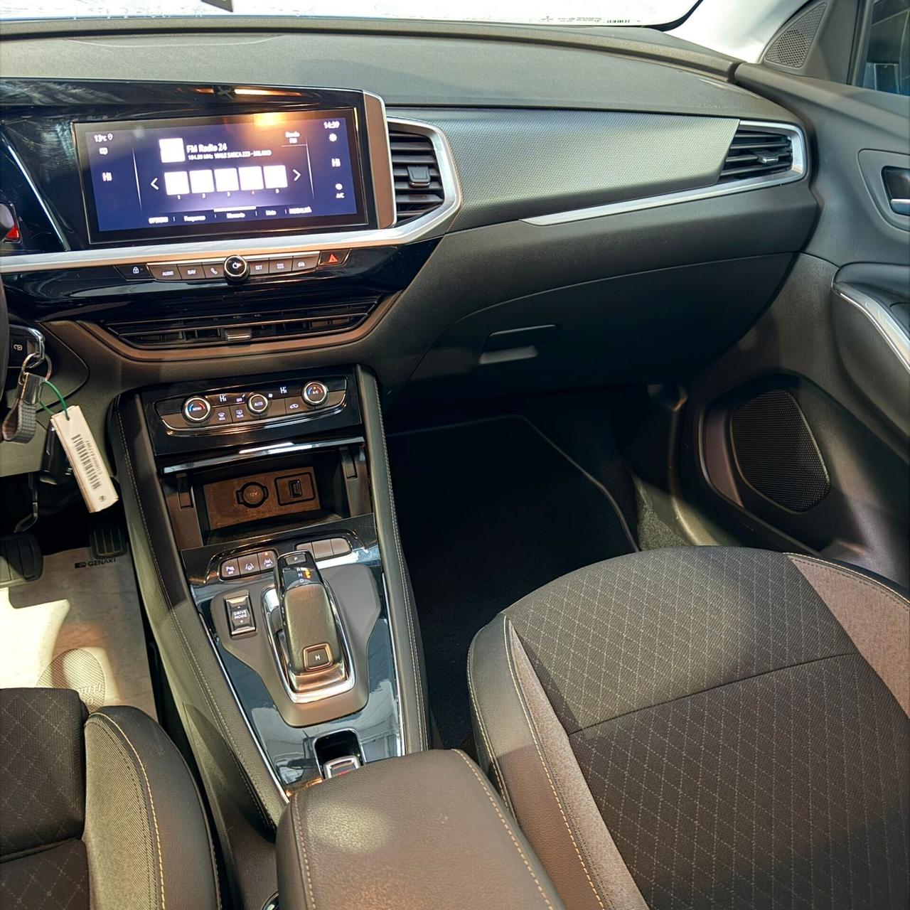 Opel Grandland 1.5 diesel aut. NEOPATENTATI IVA ESPOSTA AUTOCARRO