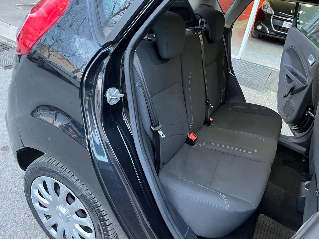 Ford Fiesta 1.5 TDCi 75CV 5 porte Business