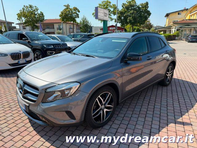 MERCEDES-BENZ GLA 200 d Automatic Sport