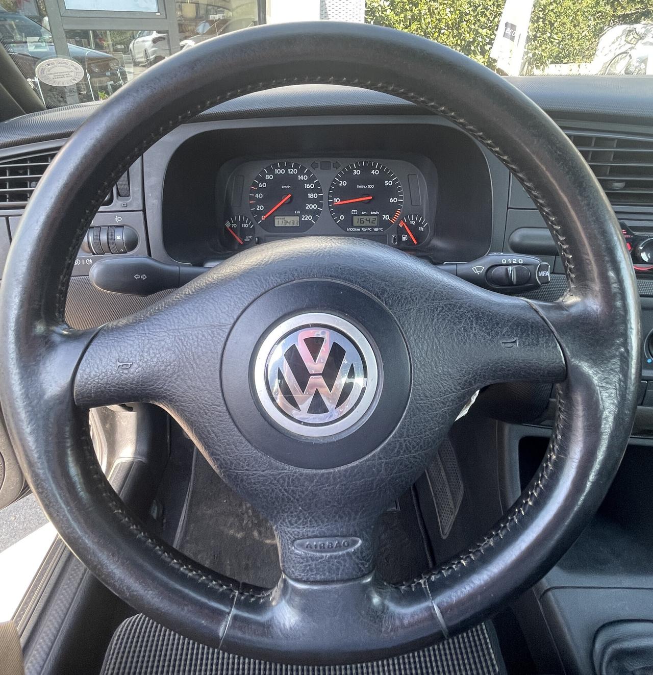 VW Golf 1600 Cabriolet 3 porte ASI - CRS