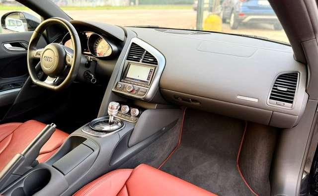 Audi R8 Coupe 4.2 V8 quattro r-tronic SEC