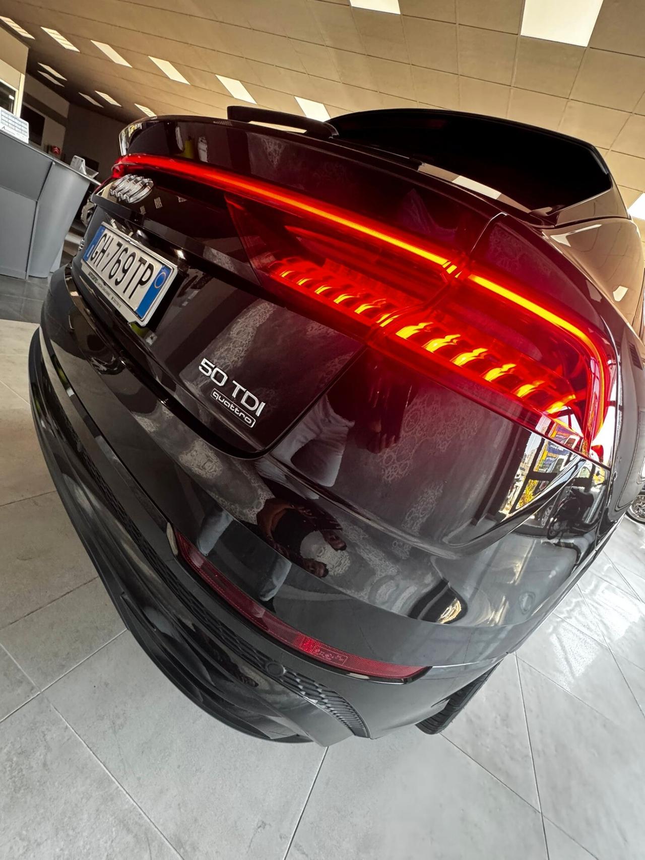 AUDI Q8 50 TDI QUATTRO SLINE EDITION HYBRID