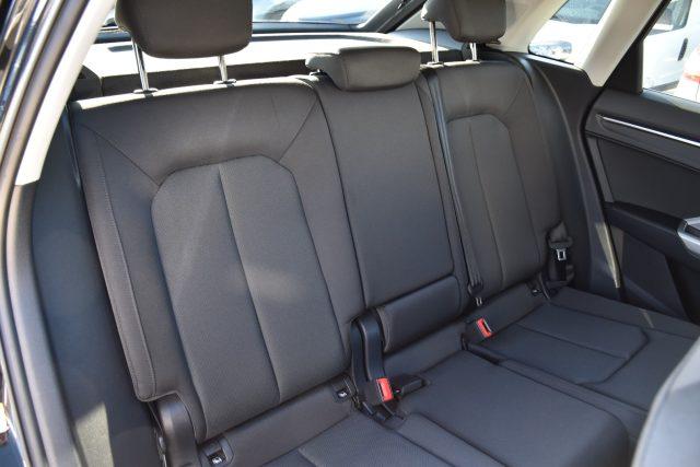 AUDI Q3 35 TDI S tronic Business *Telecamera, Navi, LED*