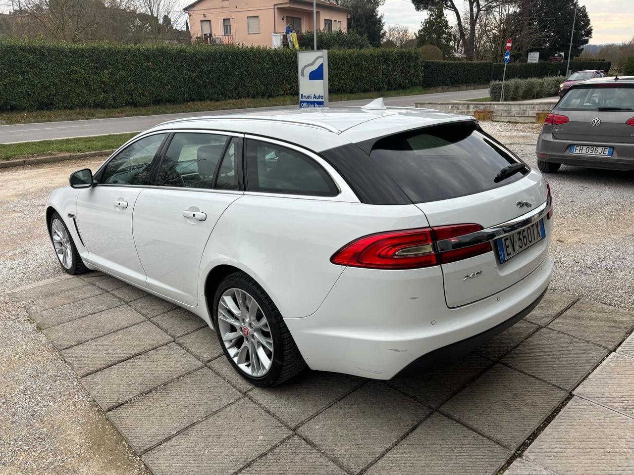 Jaguar XF Sportbrake 2.2 D 200 CV Luxury