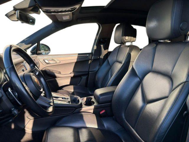 PORSCHE Macan 2.0