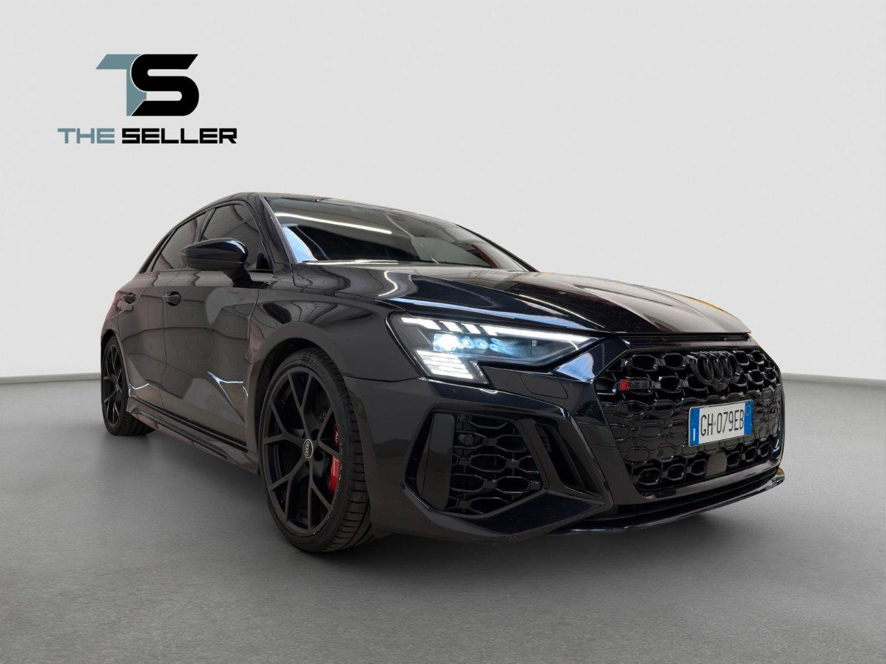 Audi RS3 Sportback 2.5 tfsi quattro s-tronic*CARBO*FORMULA S*