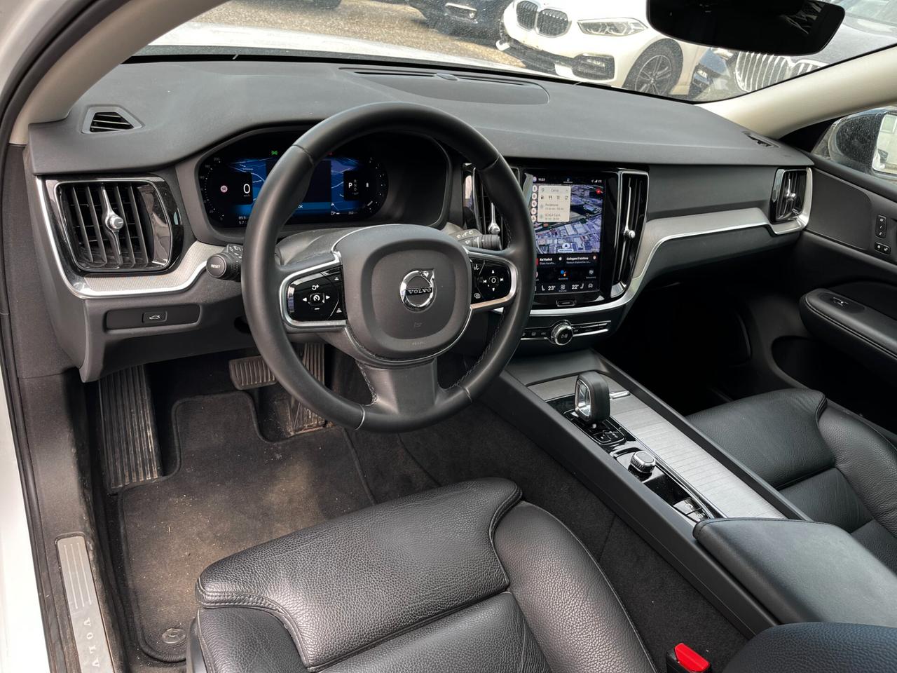 Volvo V60 B4 (d) automatico Plus Dark