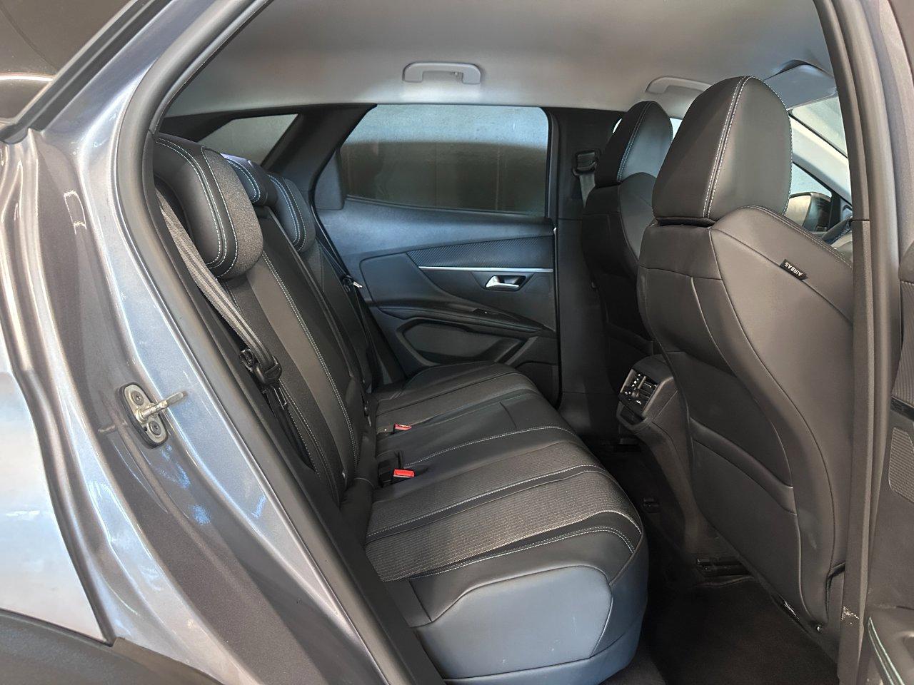 Peugeot 3008 3008 1.6 hybrid phev Allure Pack 225cv e-eat8